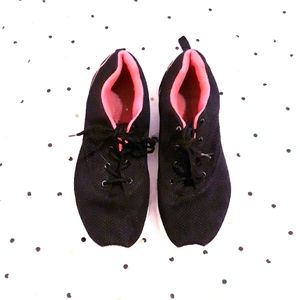 Lightweight Sneakers